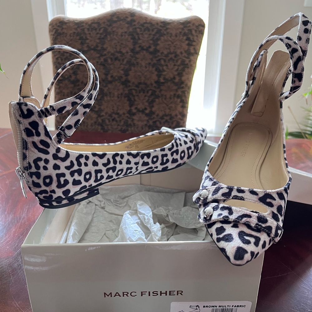 Marc Fisher flats